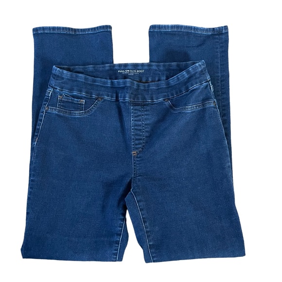 Chico’s Pull On Slim Boot Cut Mid Rise Jeans.  Size 8R - Picture 3 of 5